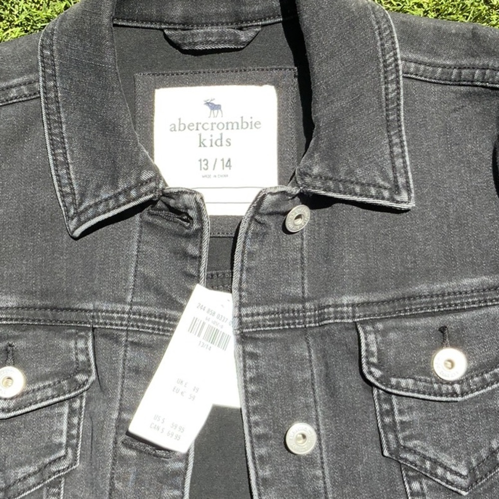 Denim jacket - Picture 2 of 5